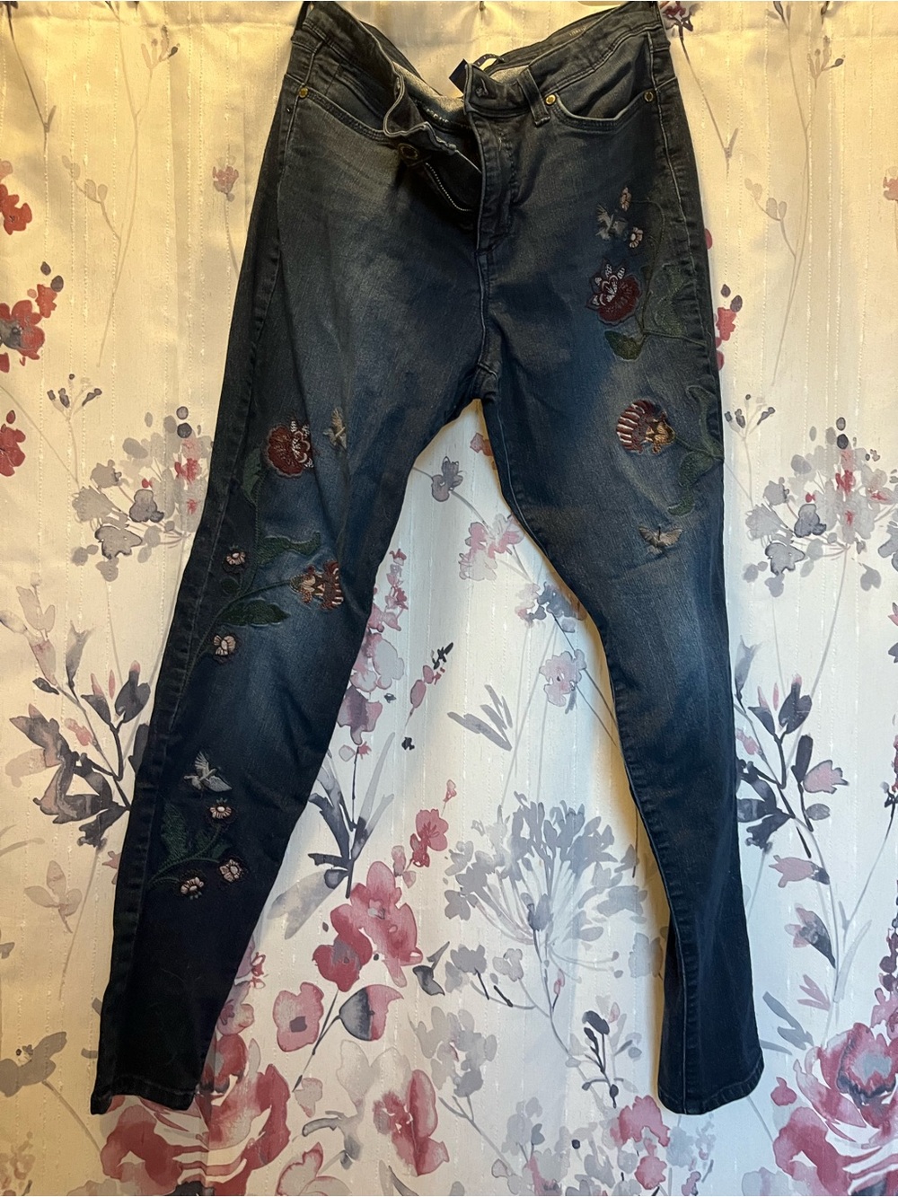Bandolino Dark Blue Skinny Jeans with Floral Embroidery